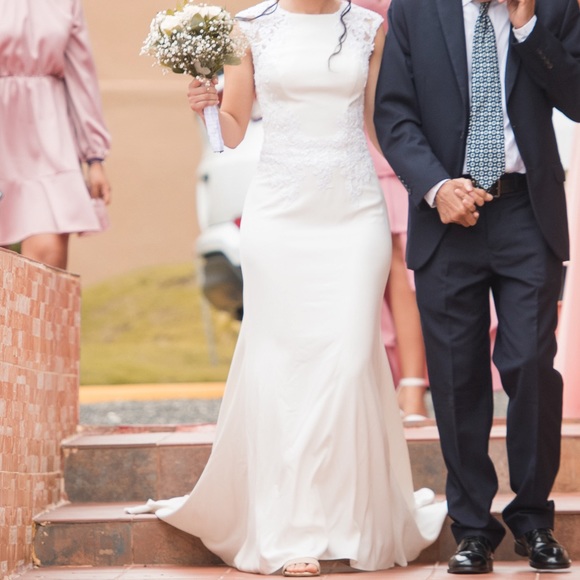 Wedding Dress - Picture 13 of 14